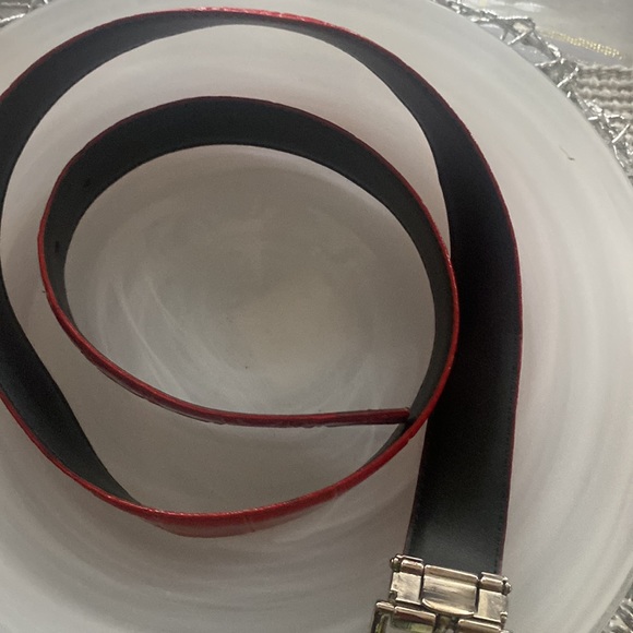 Red Croc style belt! EUC! - Picture 3 of 3
